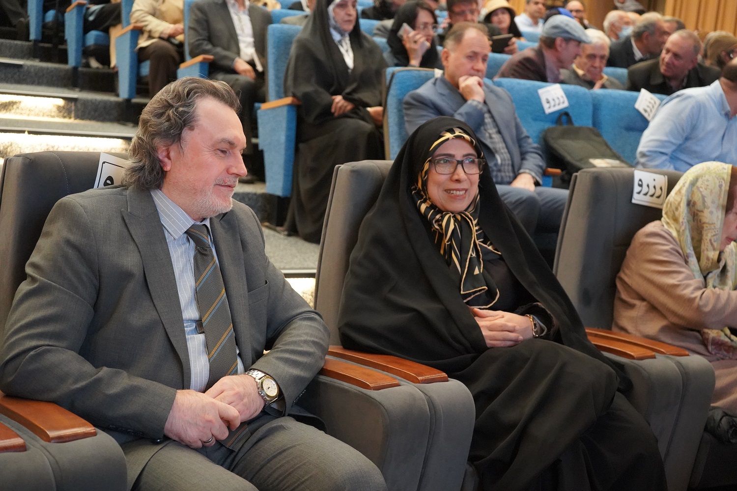 رونمایی از کتاب «آستان شمس تبریزی» و تثبیت خوی بهعنوان دارالقرار شمس تبریزی