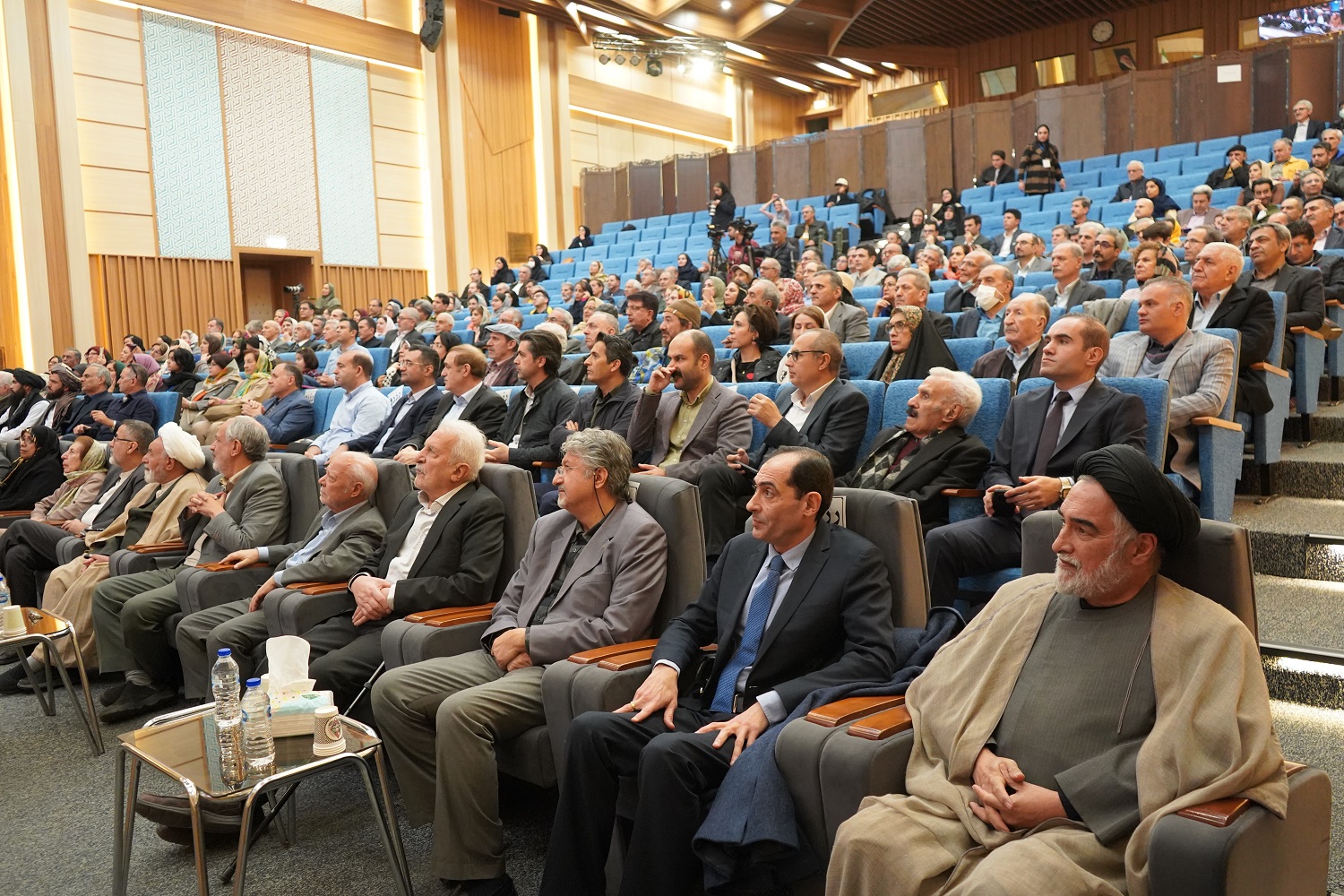 رونمایی از کتاب «آستان شمس تبریزی» و تثبیت خوی بهعنوان دارالقرار شمس تبریزی