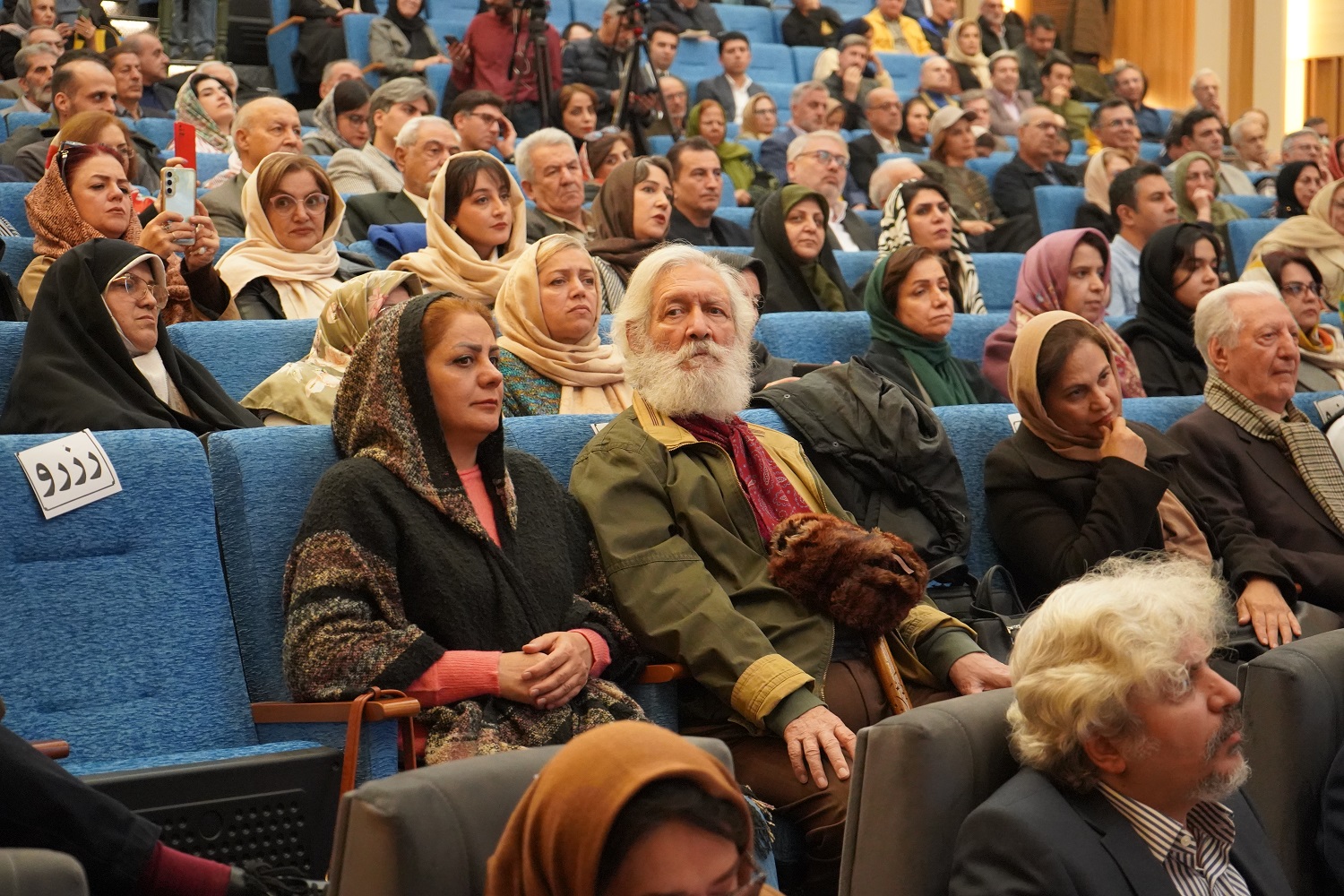 رونمایی از کتاب «آستان شمس تبریزی» و تثبیت خوی بهعنوان دارالقرار شمس تبریزی