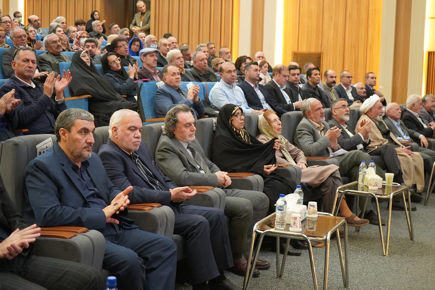 رونمایی از کتاب «آستان شمس تبریزی» و تثبیت خوی بهعنوان دارالقرار شمس تبریزی