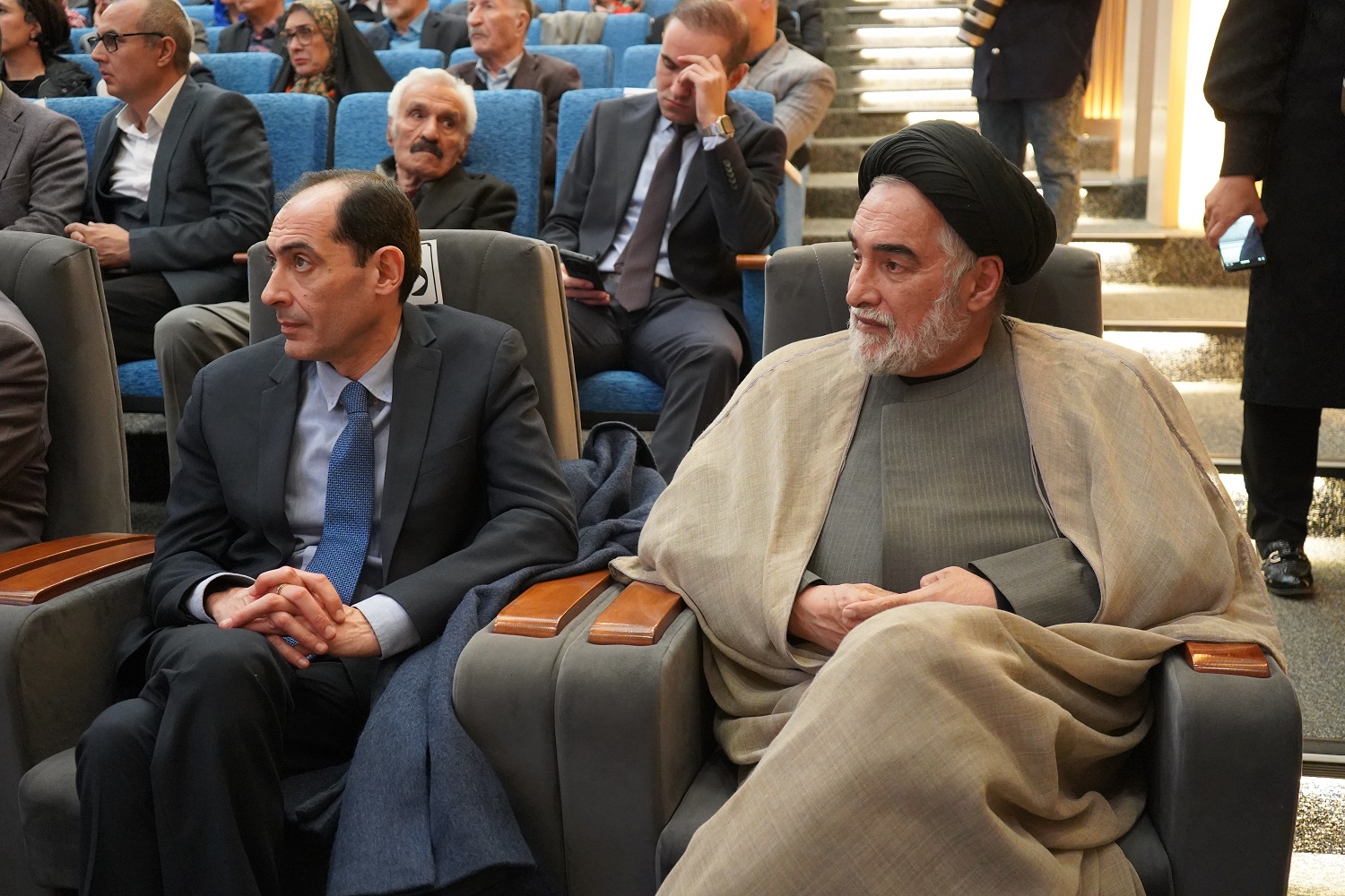 رونمایی از کتاب «آستان شمس تبریزی» و تثبیت خوی بهعنوان دارالقرار شمس تبریزی