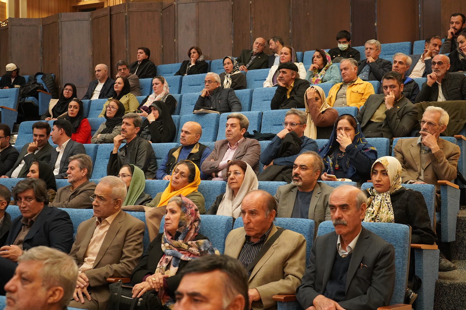 رونمایی از کتاب «آستان شمس تبریزی» و تثبیت خوی بهعنوان دارالقرار شمس تبریزی